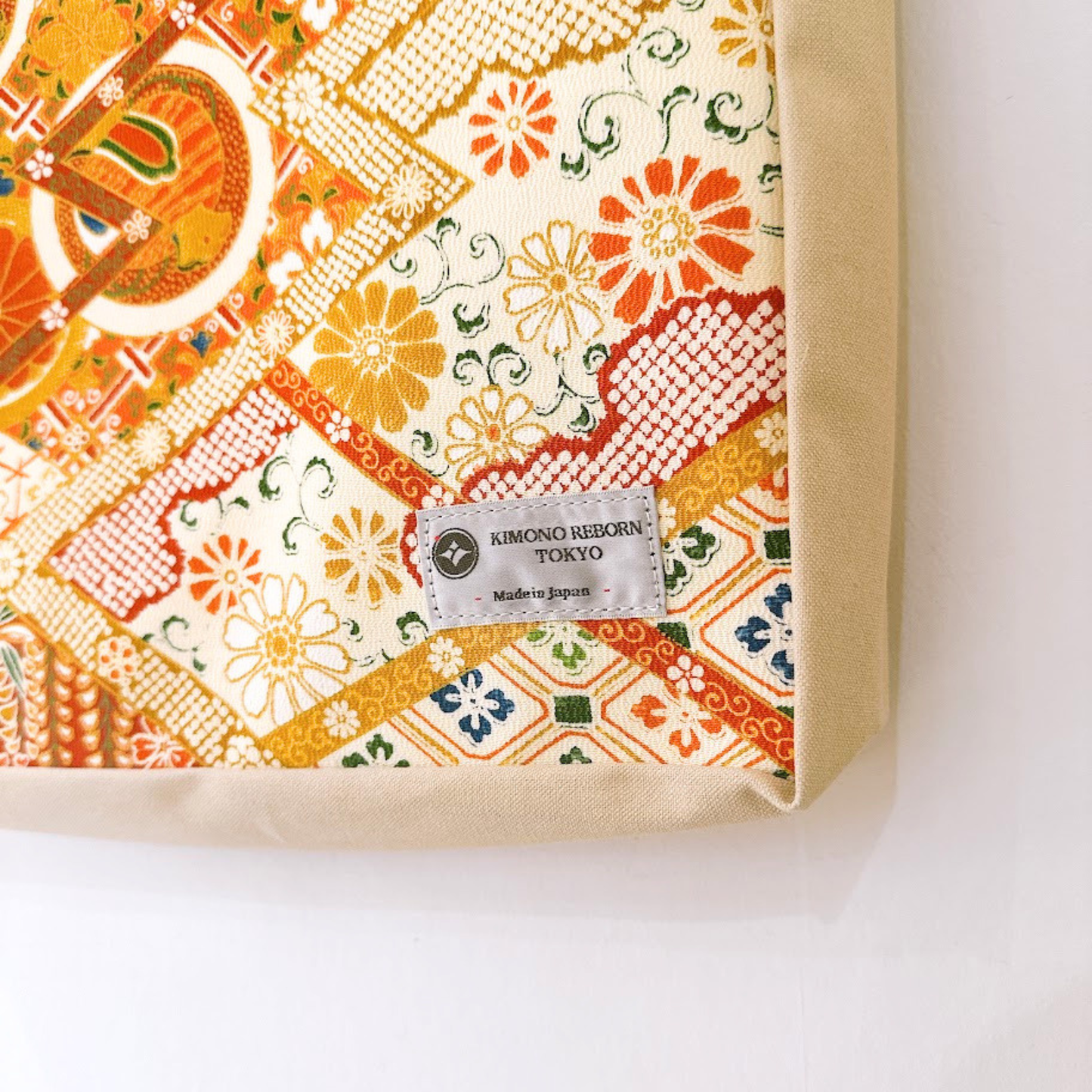 Kimono Tote with depth Beige 24