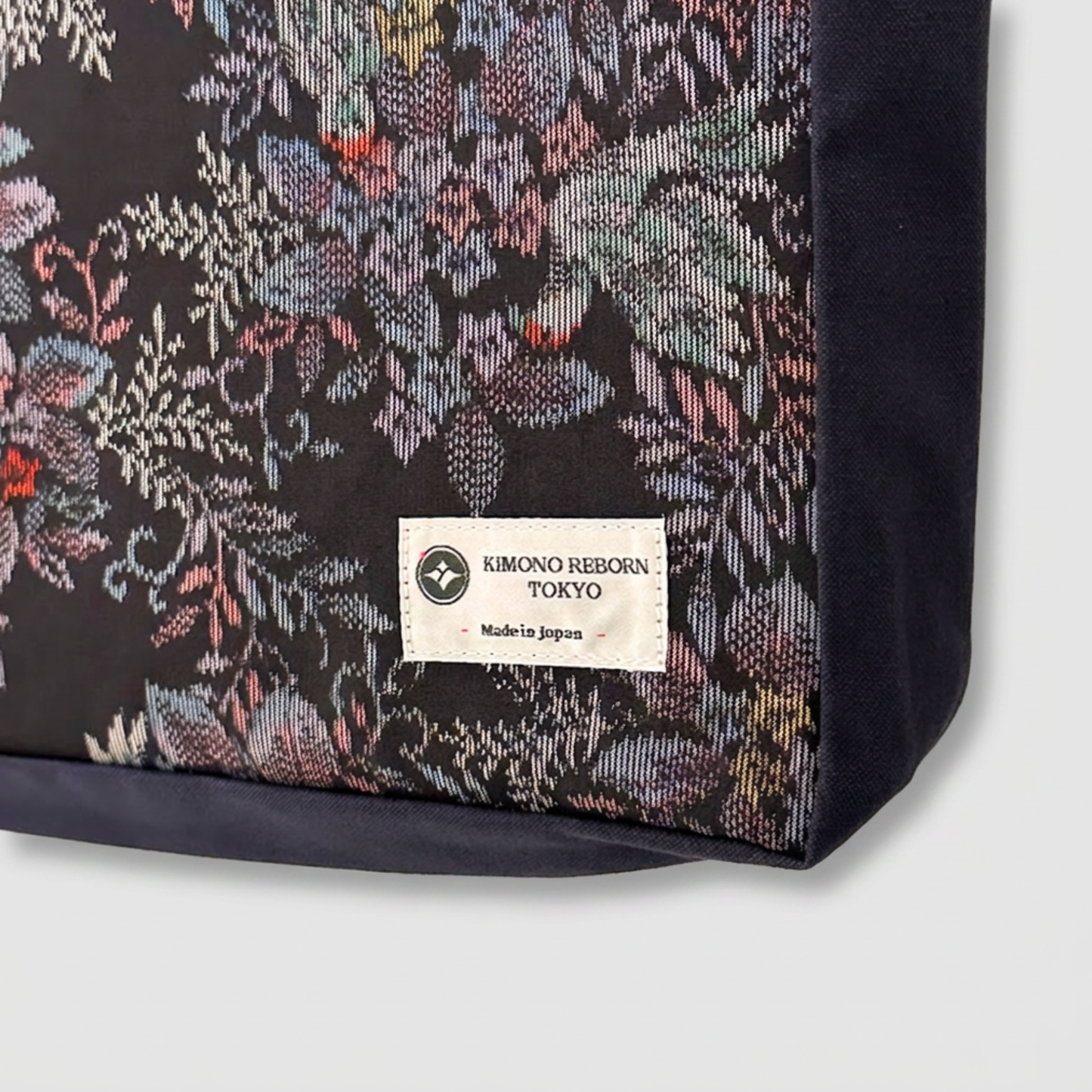 Kimono Tote with depth Navy 47