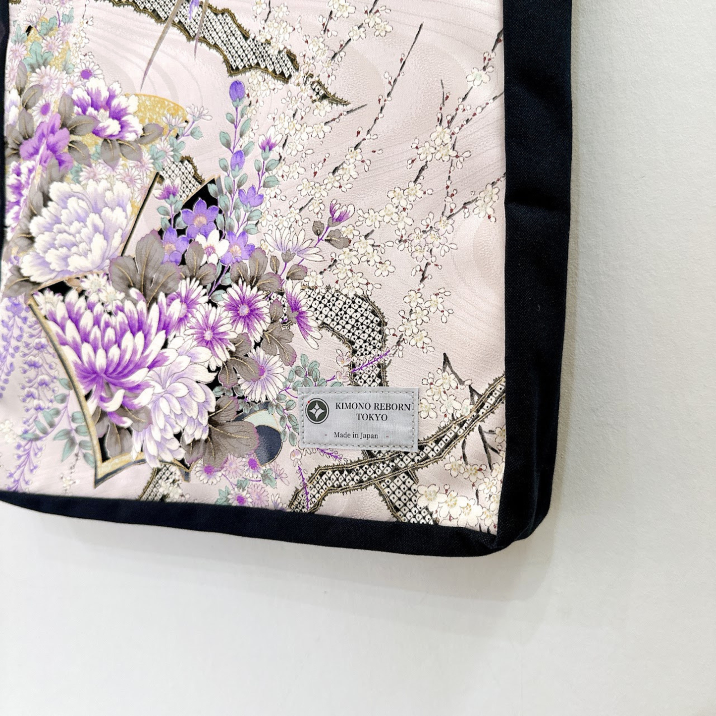 Kimono Tote with depth Navy 27