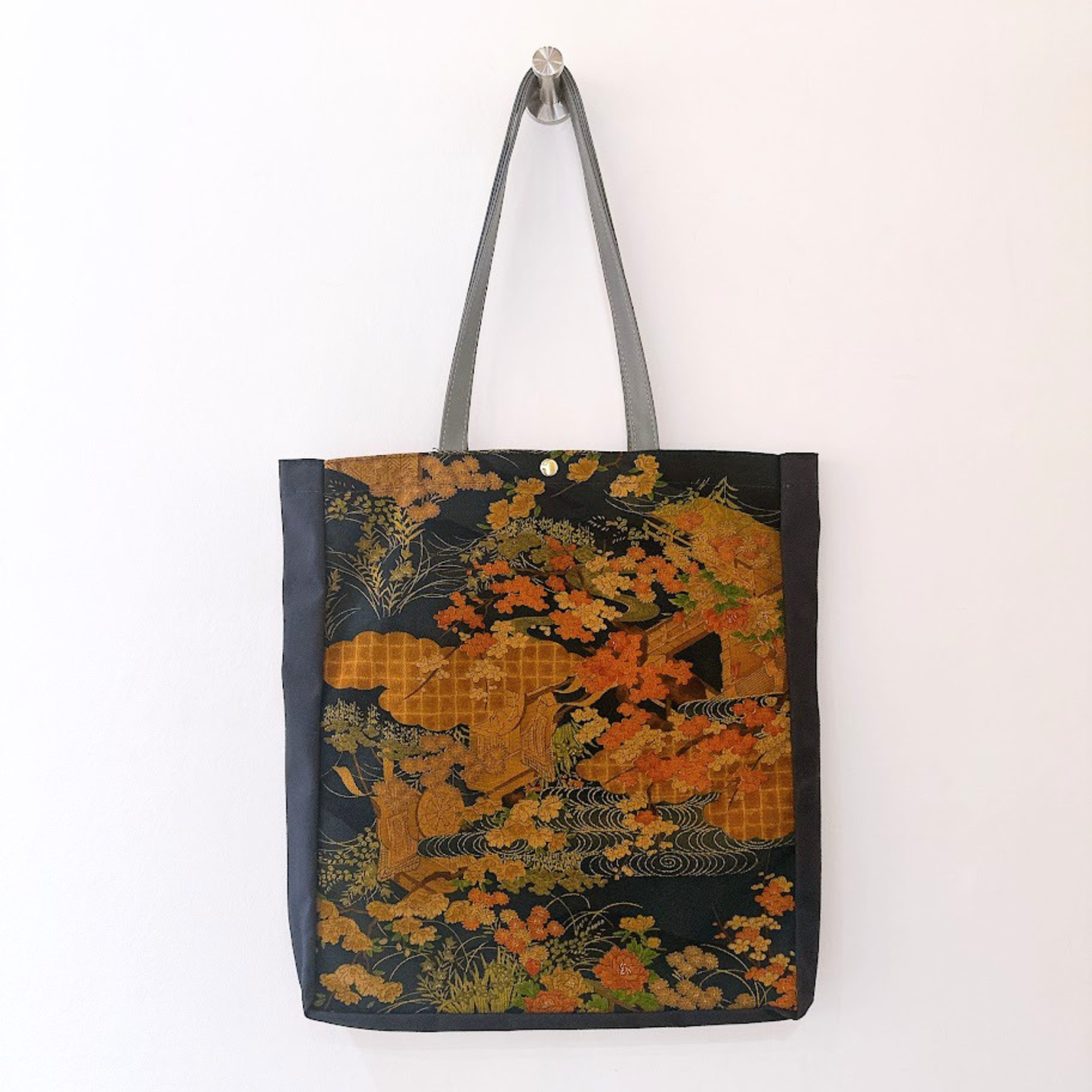 Kimono Tote with depth Navy 38