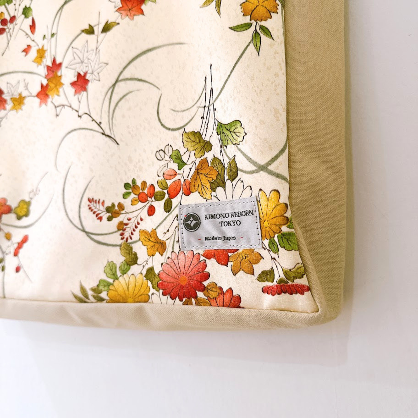 Kimono Tote with depth Beige 21