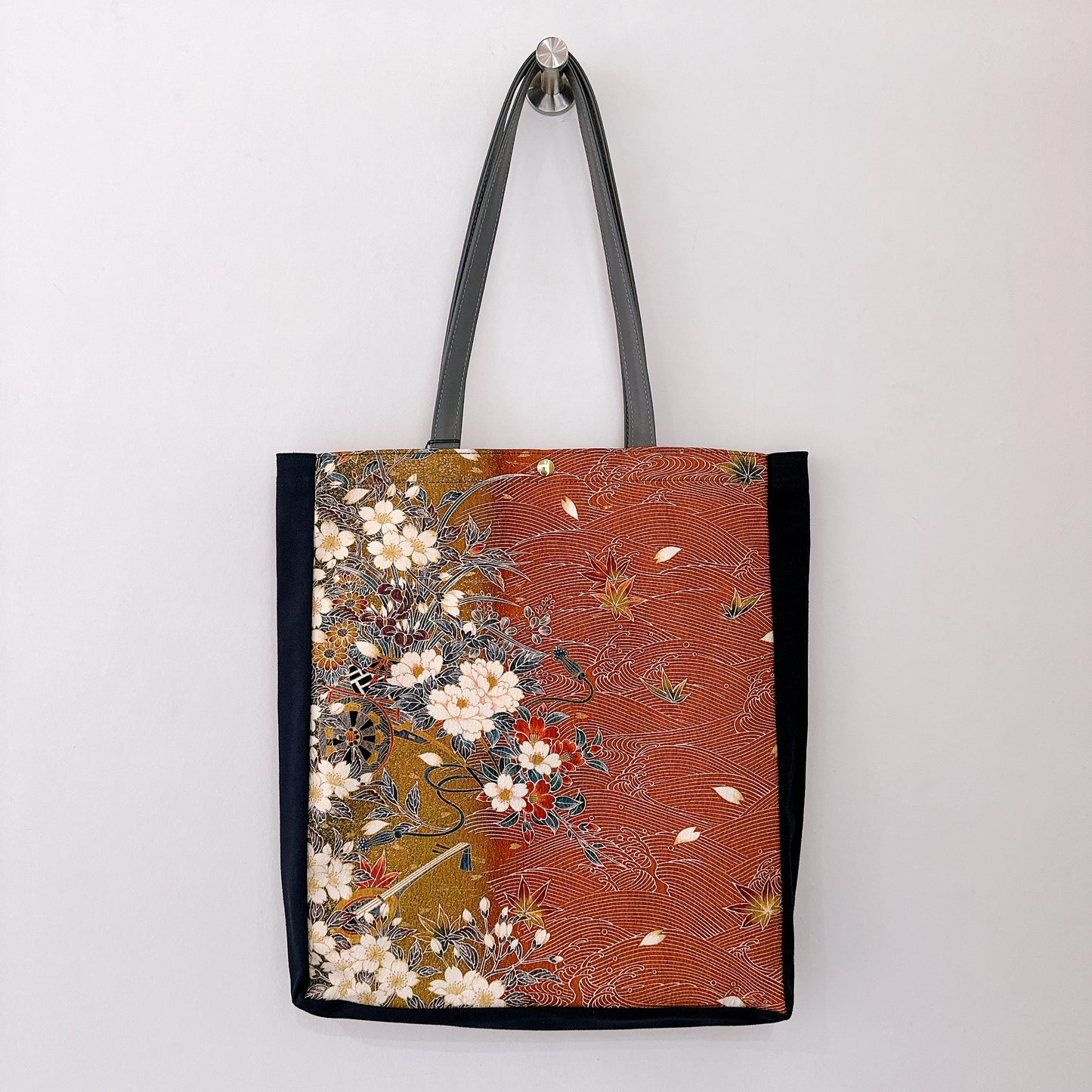 Kimono Tote with depth Navy 15