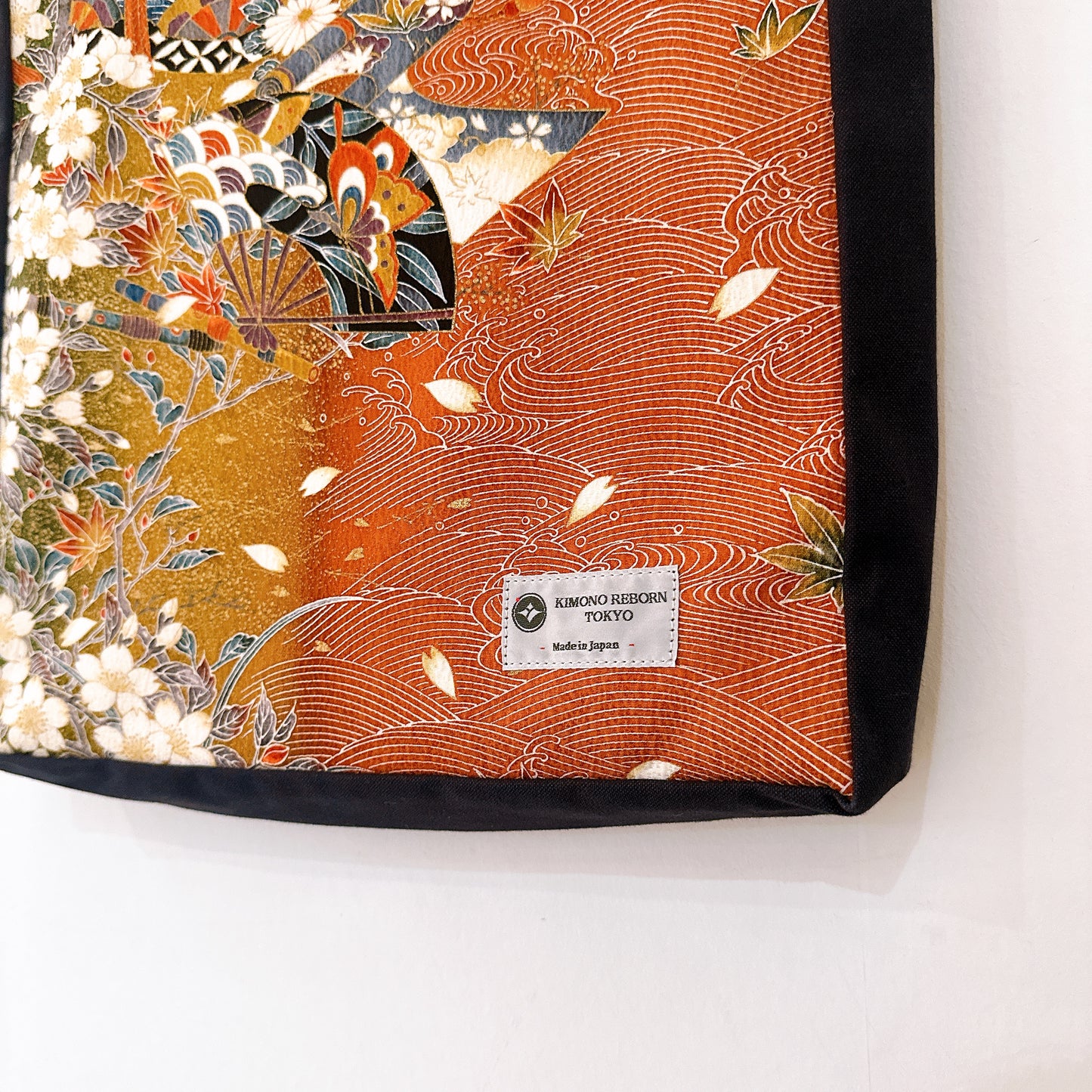 Kimono Tote with depth Navy 15