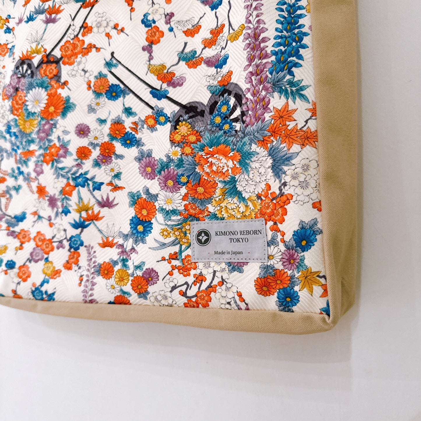 Kimono Tote with depth Beige 11