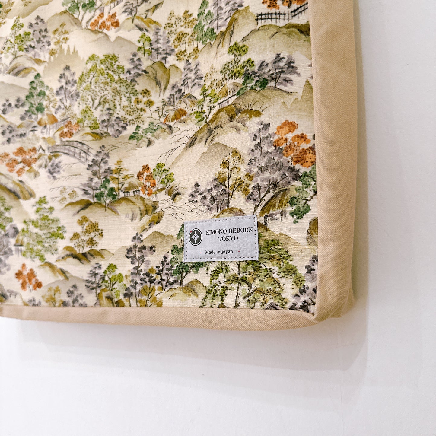 Kimono Tote with depth Beige 15
