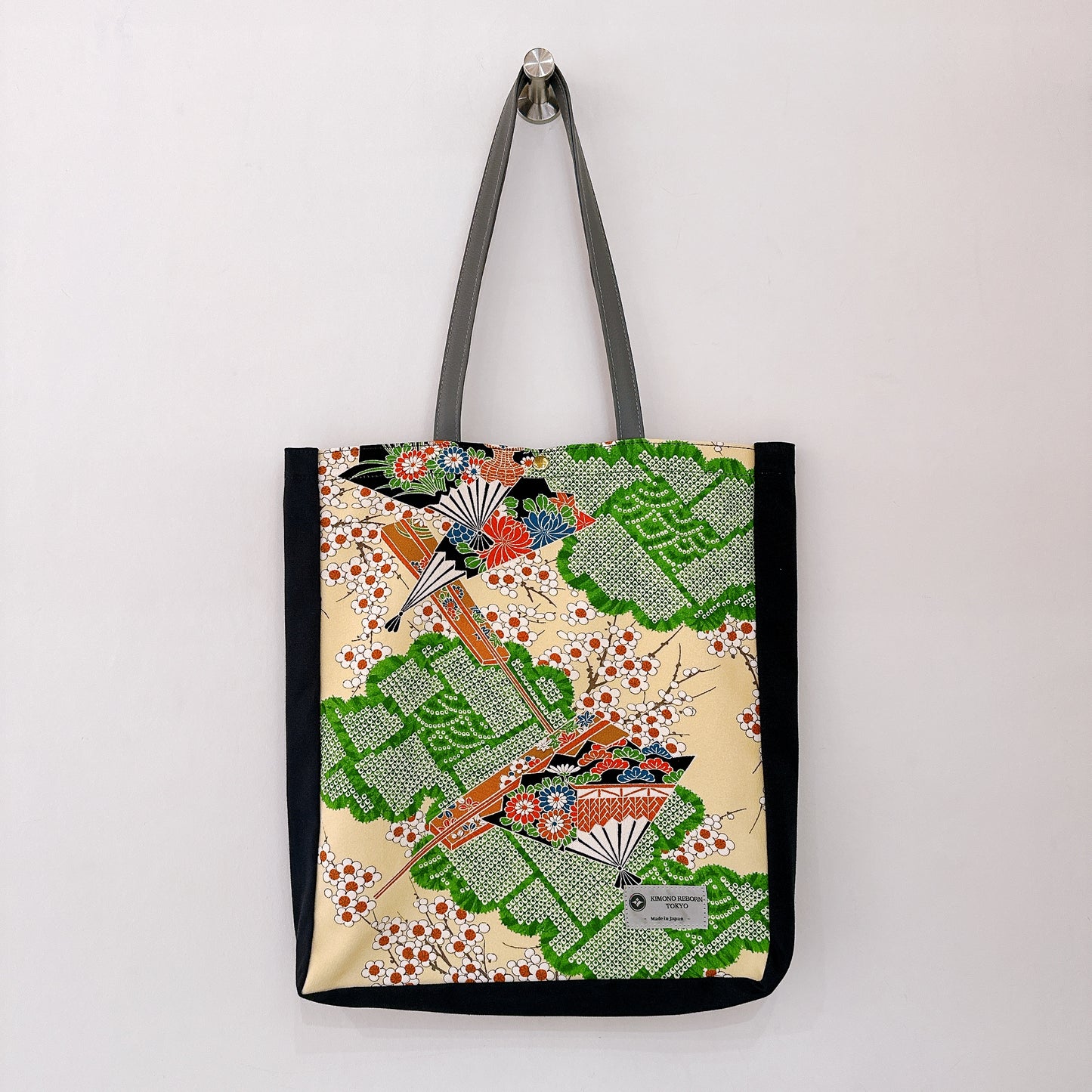 Kimono Tote with depth Navy 16