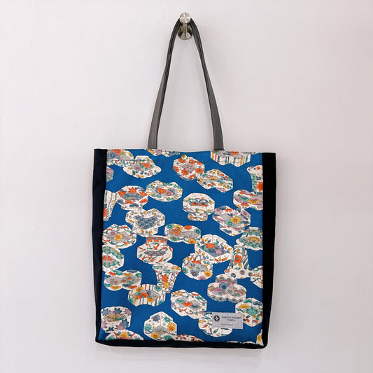 Kimono Tote with depth Navy 17