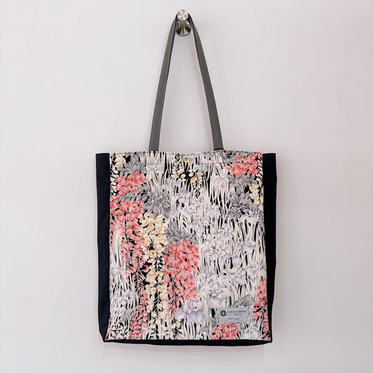 Kimono Tote with depth Navy 18