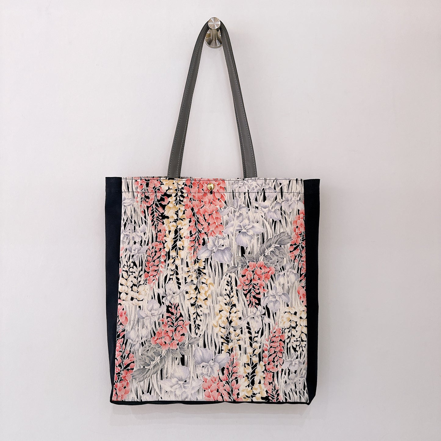Kimono Tote with depth Navy 18