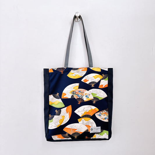 Kimono Tote with depth Navy 02