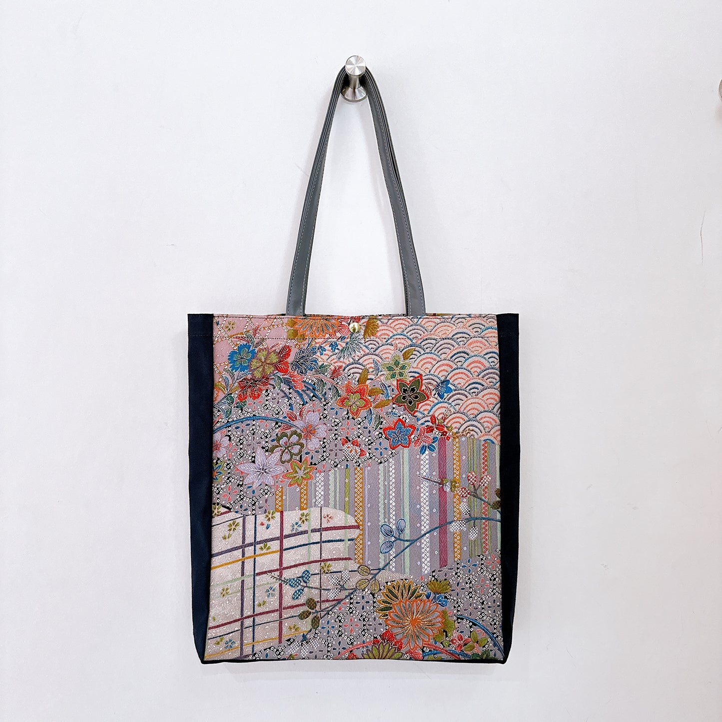 Kimono Tote with depth Navy 06