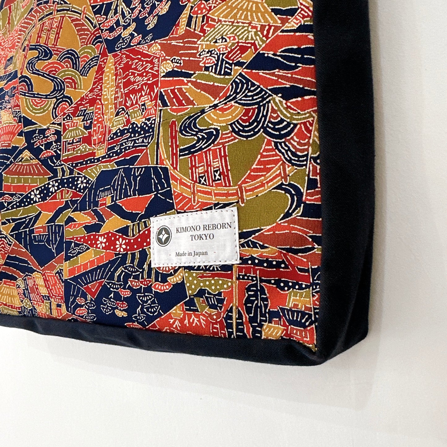 Kimono Tote with depth Navy 10